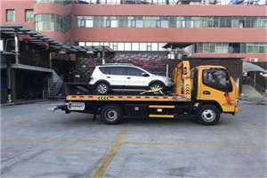 长乐汽车紧急补胎换胎救援